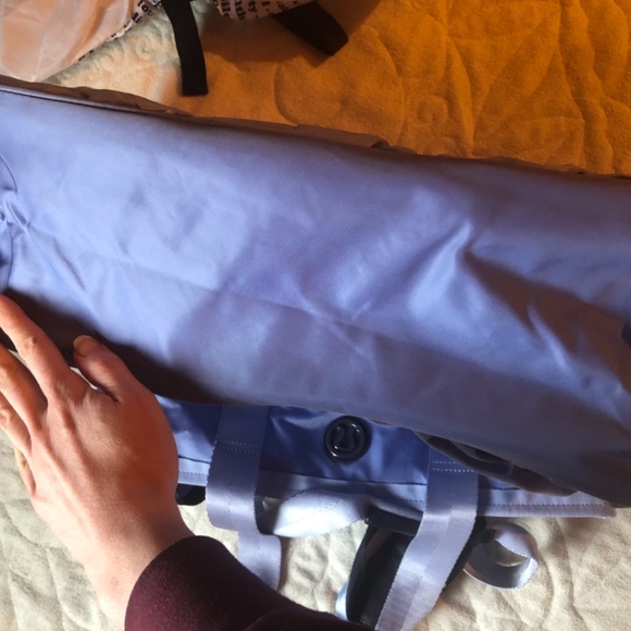 Lululemon flow and go bag - Picture 9 of 10